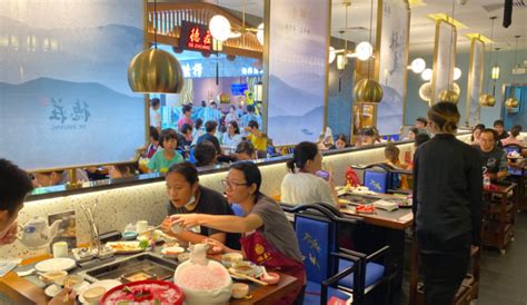 全国门店突破15万，重庆火锅市场饱和了吗？