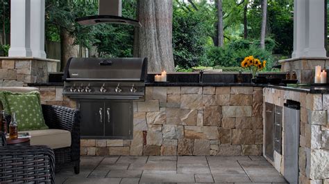 Ultimate Guide to Outdoor Kitchens & Fireplaces | Belgard