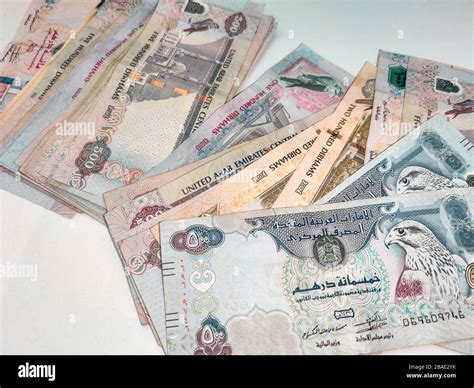 Uae currency bill hi-res stock photography and images - Alamy