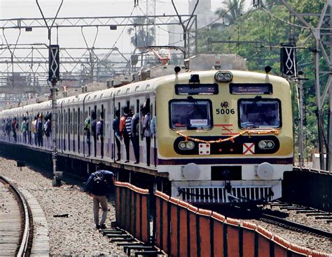 Local Train Side View 的图像结果