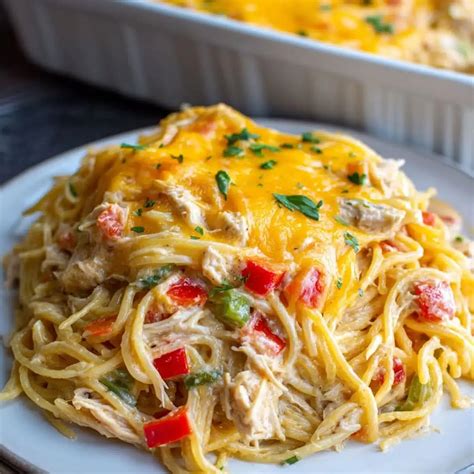 Easy Creamy Spaghetti Chicken Casserole Ready in 30 Minutes - hurryupmeals