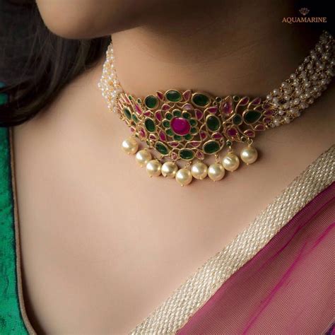 9 Gold Choker Necklace Styles That Are Perfect for the Wedding