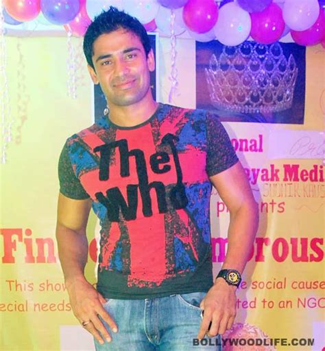 Sangram Singh to host a show on Channel V - Bollywood News & Gossip ...