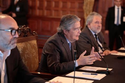 Decisión de Guillermo Lasso de no acatar el fallo de un juez se debate ...