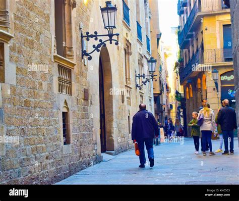 Crown of aragon hi-res stock photography and images - Alamy