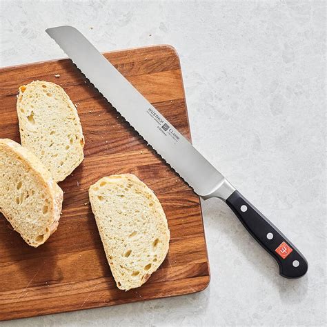 Wusthof Classic Bread Knife 23cm