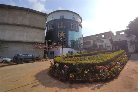 Kalinga Institute of Medical Sciences Bhubaneswar Campus: Photos ...