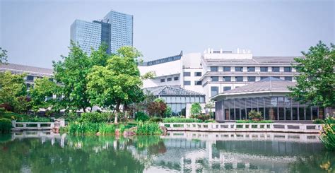 Top Universities in Singapore 2025: Courses, Fees & Ranking