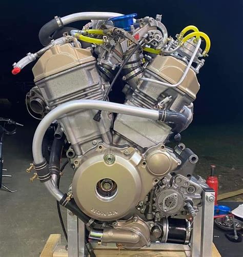 Making Motorcycle Engine 的图像结果