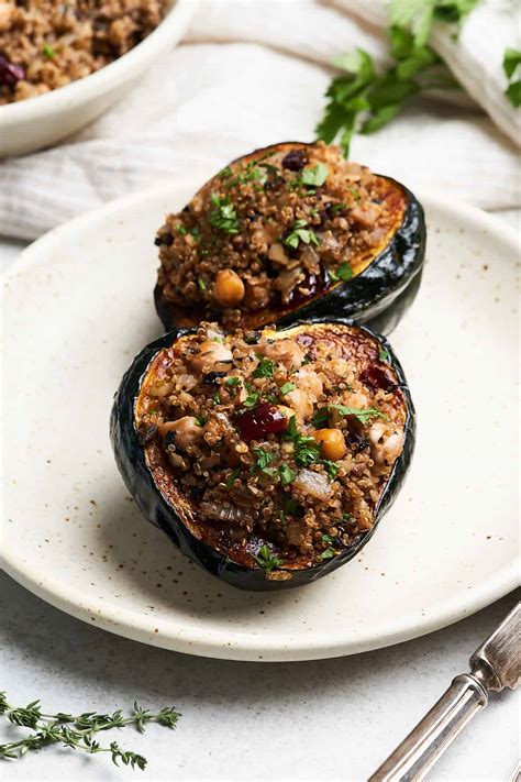 25-Minute Vegan Stuffed Acorn Squash