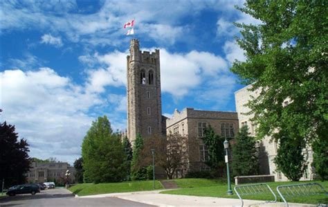 2023武汉加拿大本科留学申请中介机构哪家好?性价比高的机构都在这(加拿大留学教育质量怎么样)