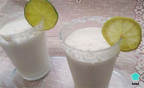 Cómo hacer LIMONADA de COCO casera - Receta colombiana