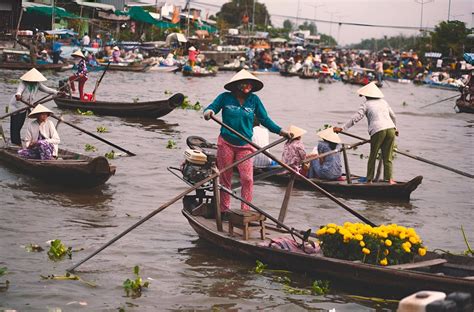 Trang An Vietnam: Guide to Boat Tour & Best Thins To Do