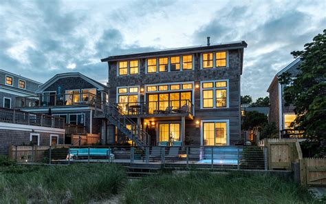 Street Small Commercial House 的图像结果