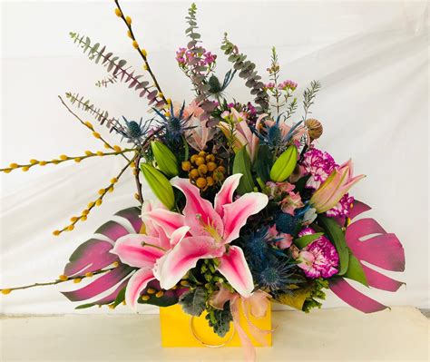 Wild Flower Erygen with Pink lily & Pussy willow - G Flower Wholesale