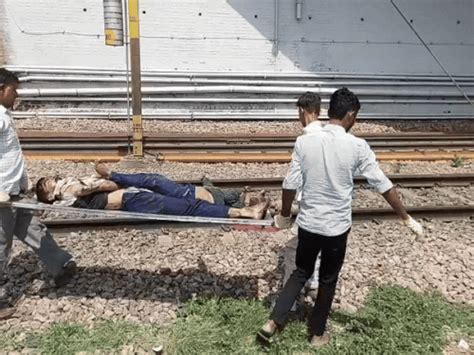 father tragic suicide claims four sons clutches children, leaps before ...