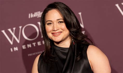 Lily Gladstone talks 'decolonising gender' through using she/they ...