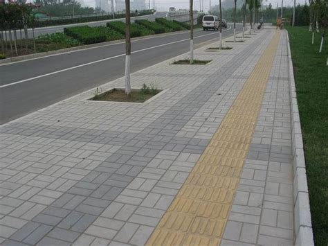 人行道路面用什么材料,人行道铺装材料,新型人行道地面材料_大山谷图库