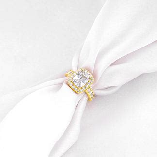 Golden Classic Solitaire Ring – GIVA