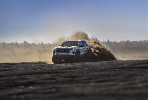 2024 Chevrolet Colorado ZR2 Bison goes large with 35-inch tires - Motocourt