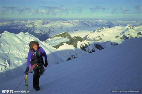 登雪山图片 的图像结果