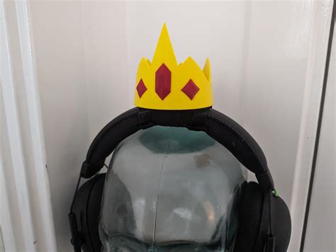 I made a tiny Ice King crown for my headphones! 👑 : r/adventuretime