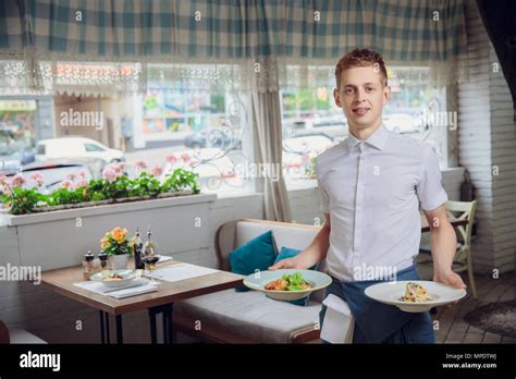 Waiter 的图像结果