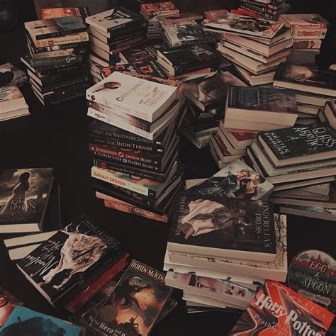 Library Aesthetic, Book Aesthetic, Aesthetic Pictures, Vintage Books ...