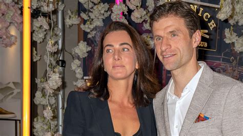 Thomas Müller: Ehefrau Lisa spricht in Doku über Ehe mit Bayern-Star
