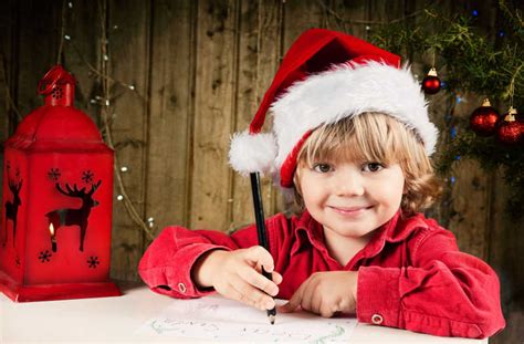 孩子们打开圣诞礼物高清图片下载-正版图片501472629-摄图网