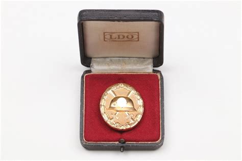 ratisbon's | Wound Badge in gold (30) in LDO case | DISCOVER GENUINE ...