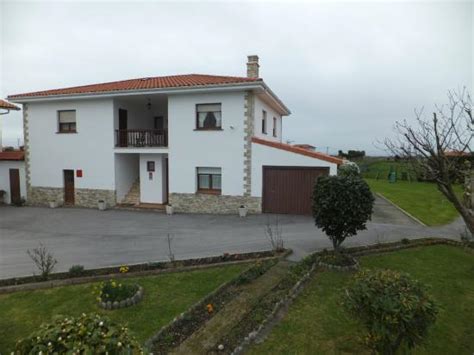 APARTAMENTOS TURISTICOS EL RIEGO (Cudillero) - Apartment Reviews ...