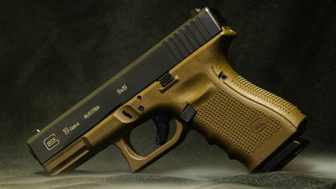 #803644 4K, GLOCK, Pistols, Hands - Rare Gallery HD Wallpapers