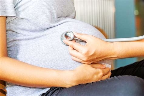怀孕9个月，孕检时发现胎儿夭折，孕晚期这种征兆要注意_晓琳