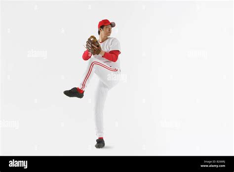 Baseball Pitcher Throwing 的图像结果
