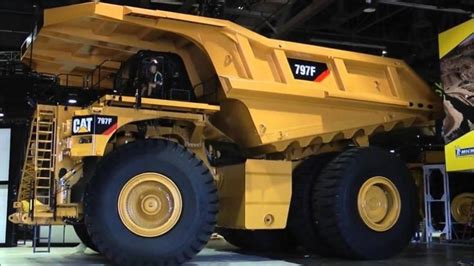 cat 797 dump truck