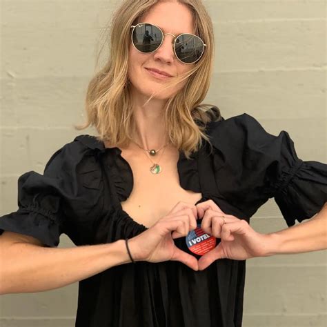 Winter Ave Zoli - Biography, Height & Life Story | Super Stars Bio