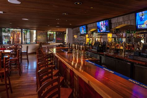 Peter B's Brewpub - Beer Bar Restaurant in Monterey, CA | The Vendry