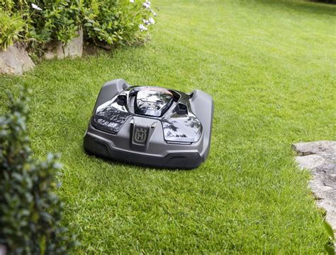 Husqvarna Automower 450X robotic lawn mower   Home Robot  