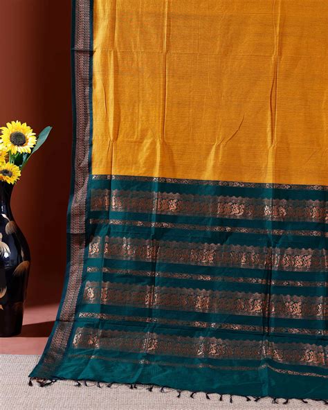 Traditional Handloom Kalyani Cotton Saree with Intricate Zari Border a