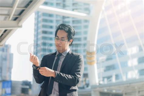 Man Business Suit Stock-Photo 的图像结果