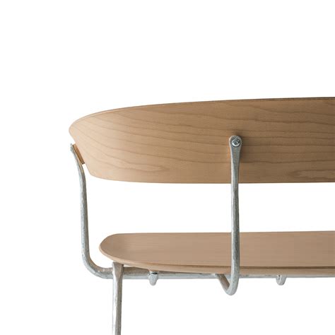 Officina 鐵焊長椅（櫸木椅面、深灰椅腳） | 北歐櫥窗 NORDIC