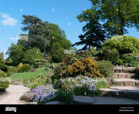 Rhs wisley gardens alpine house hi-res stock photography and images - Alamy