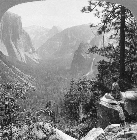 35 Amazing Historical Photographs That Capture Early Visitors to ...
