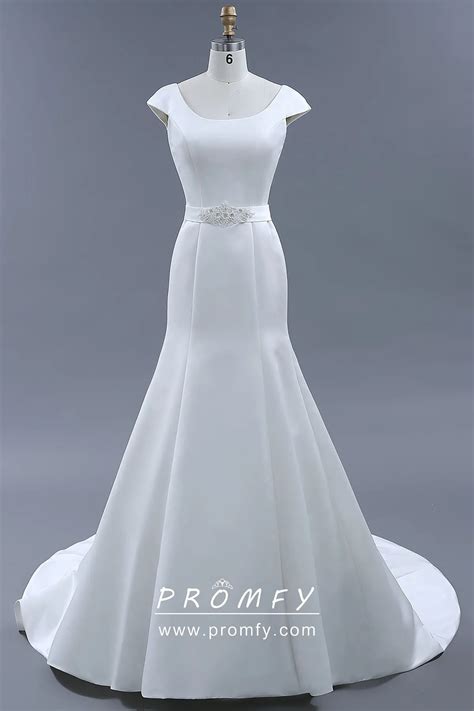 Vintage Off-white Satin Trumpet Long Wedding Gown - Promfy
