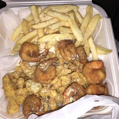 SNAPPERS FISH AND CHICKEN, Miami Gardens - Menu, Prices & Restaurant ...
