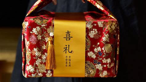 出嫁前送什么礼物最新素材