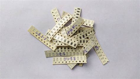 330 Ohm - SMD Resistances 1-4 Watt- 5- Tolerance -100 Pc-1206 Package ...