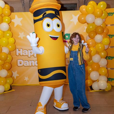 LaKenzie | Throwback to last August when I customized the dandelion ...