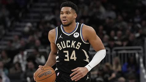 What If Warriors Don't Get Giannis? Rumors on Andrew Wiggins, Trade ...